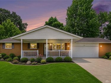 1014 W Alkaline Springs Road, Vandalia, OH 45377