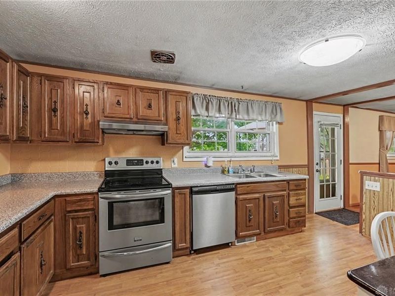 1014 W Alkaline Springs Road, Vandalia, OH 45377 Photo 12
