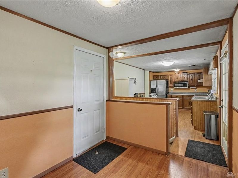 1014 W Alkaline Springs Road, Vandalia, OH 45377 Photo 6