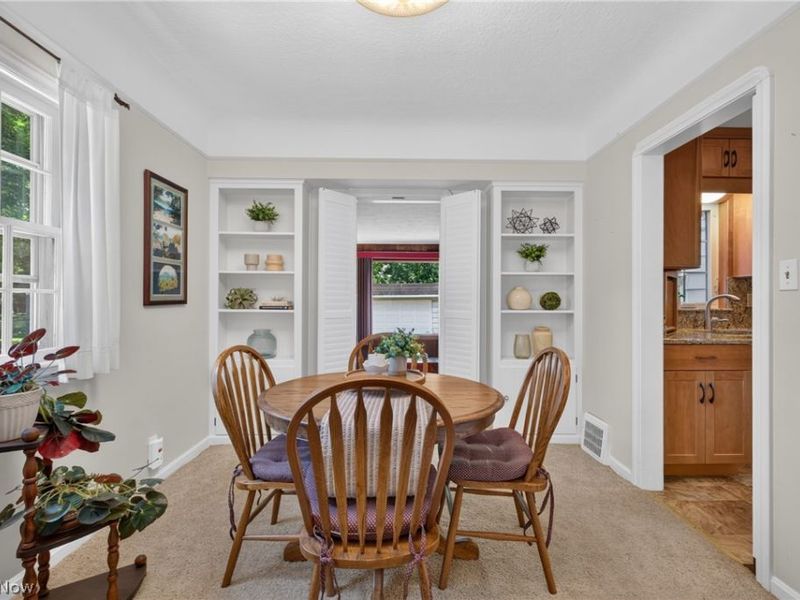2539 Kingston Road, Cleveland Heights, OH 44118 Photo 5