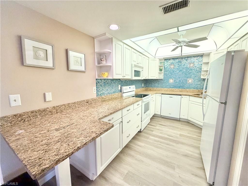 509 Roma Ct , Unit 107, Naples, FL 34110 Photo