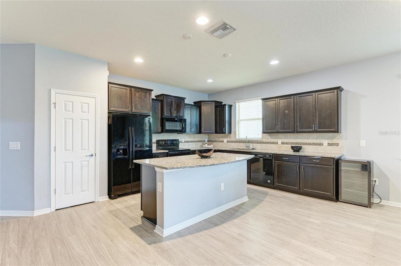 6306 Kevesta Avenue , Palmetto, FL 34221 Photo