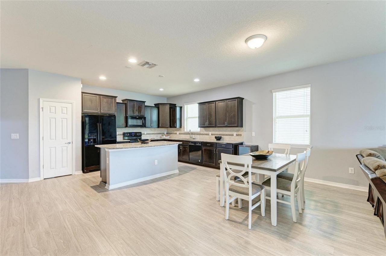 6306 Kevesta Avenue , Palmetto, FL 34221 Photo