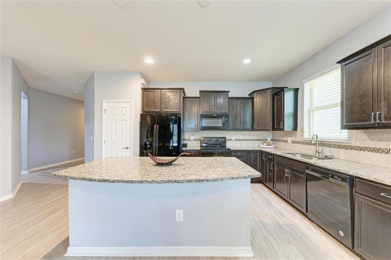 6306 Kevesta Avenue , Palmetto, FL 34221 Photo