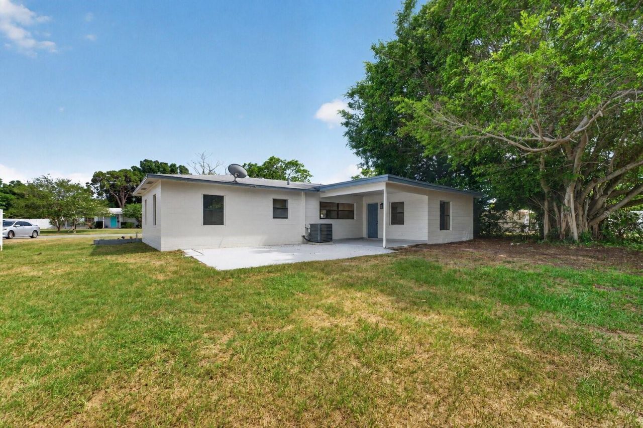 763 65th Avenue S, Saint Petersburg, FL 33705 Photo