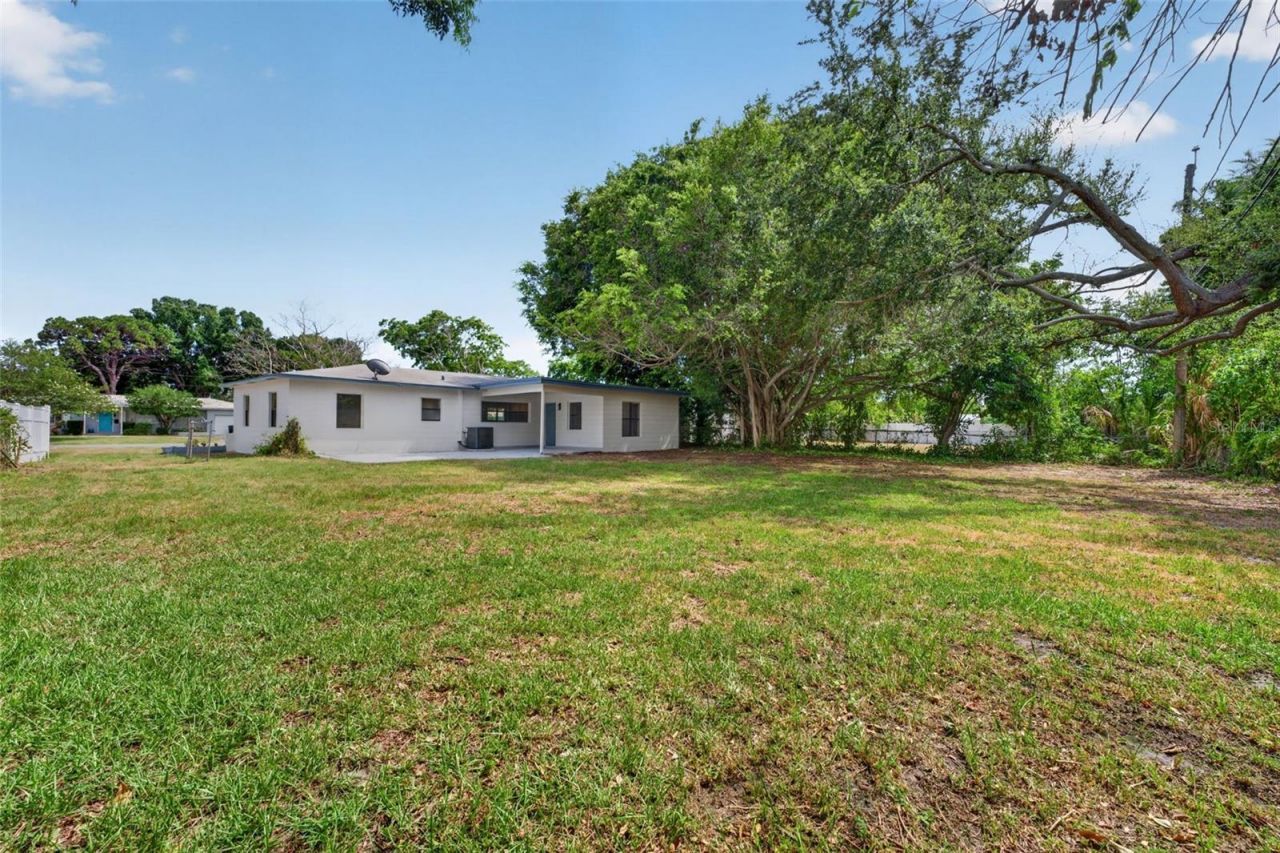 763 65th Avenue S, Saint Petersburg, FL 33705 Photo