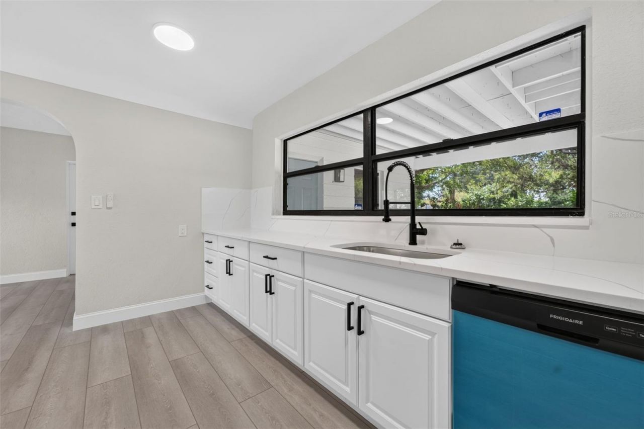 763 65th Avenue S, Saint Petersburg, FL 33705 Photo