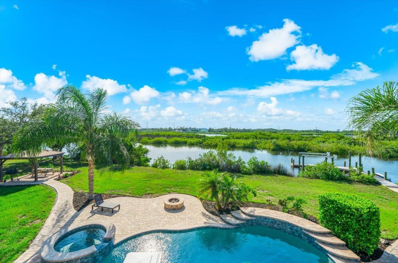 1462 N Jasmine Avenue, Tarpon Springs, FL 34689 Photo