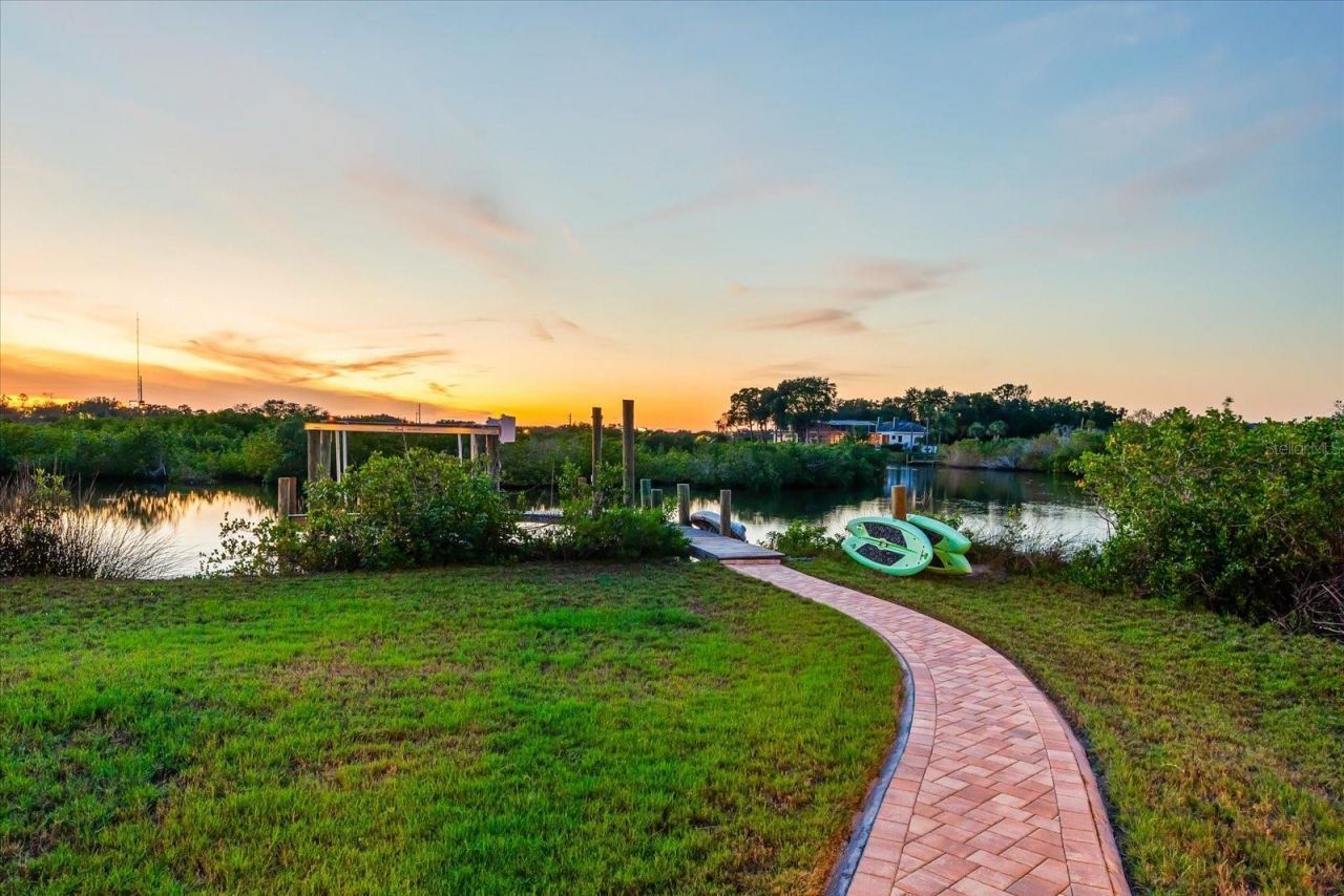 1462 N Jasmine Avenue, Tarpon Springs, FL 34689 Photo