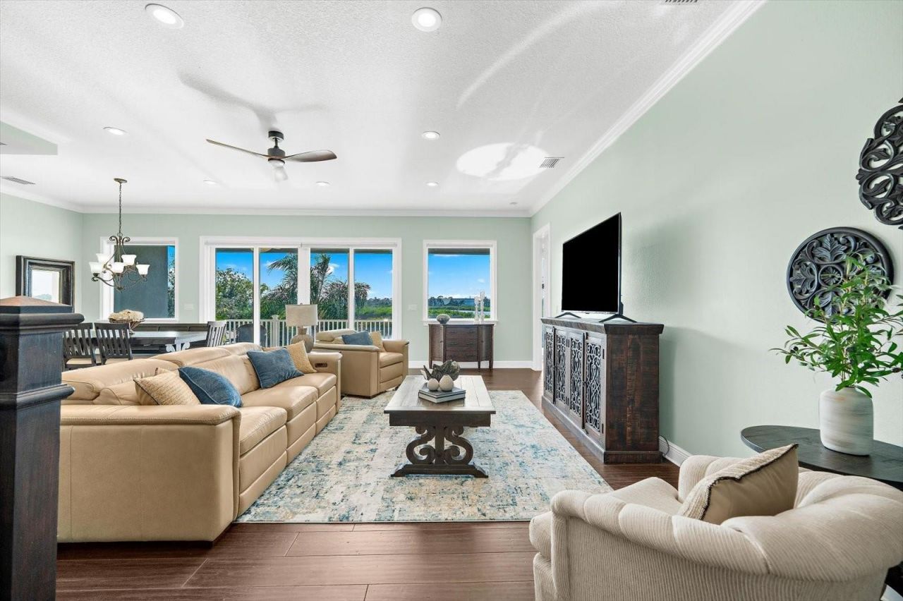 1462 N Jasmine Avenue, Tarpon Springs, FL 34689 Photo
