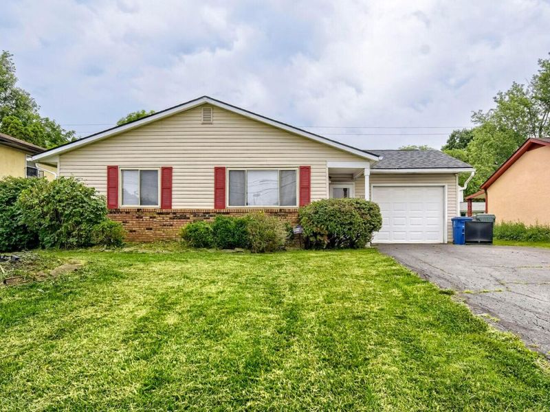 5531 Karl Road, Columbus, OH 43229 Photo 1