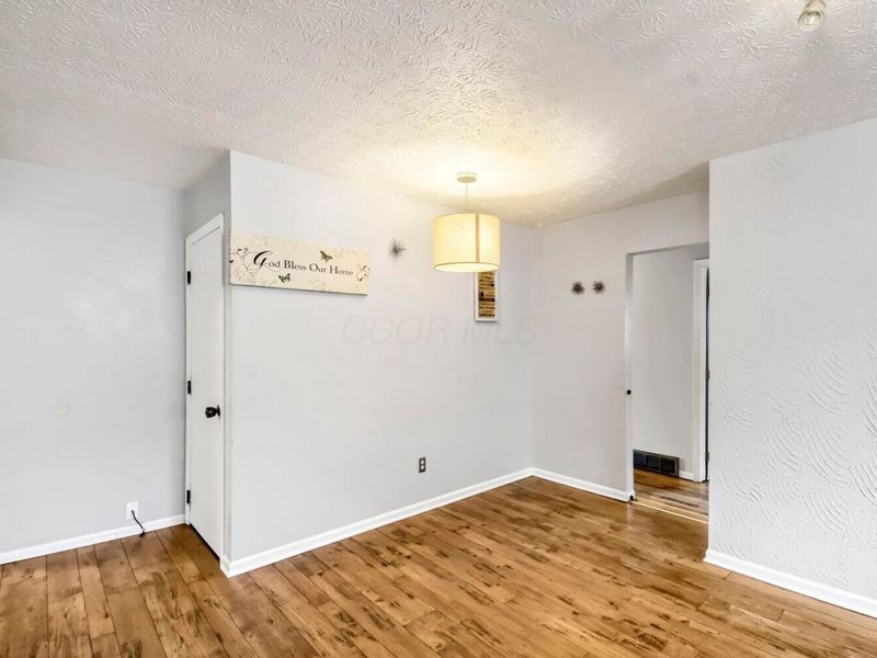 5531 Karl Road, Columbus, OH 43229 Photo 5