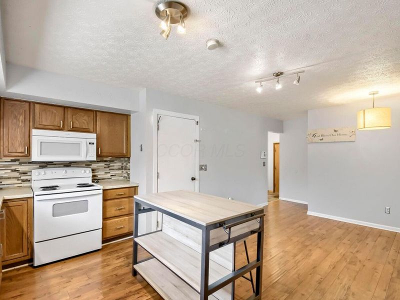 5531 Karl Road, Columbus, OH 43229 Photo 8