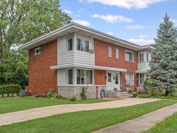 4836 Kirk Street , Unit B, Skokie, IL 60077