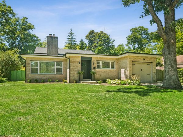Highland Park, IL 60035