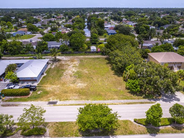 2171 Sunshine Boulevard, Naples, FL 34116