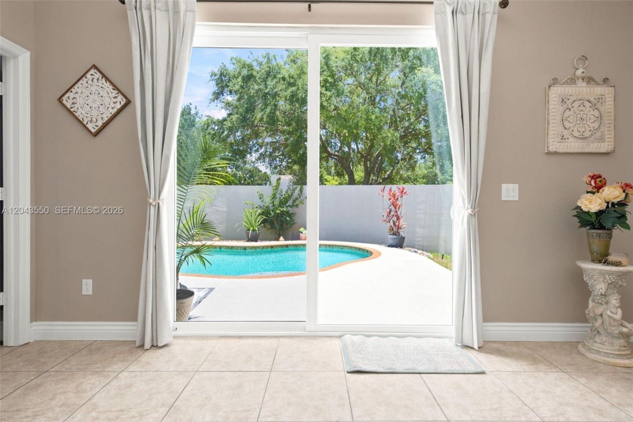 5830 SW 102nd Ave, Cooper City, FL 33328 Photo