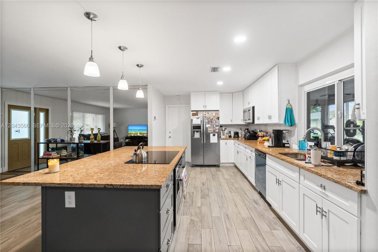 7111 NW 58th St, Tamarac, FL 33321 Photo
