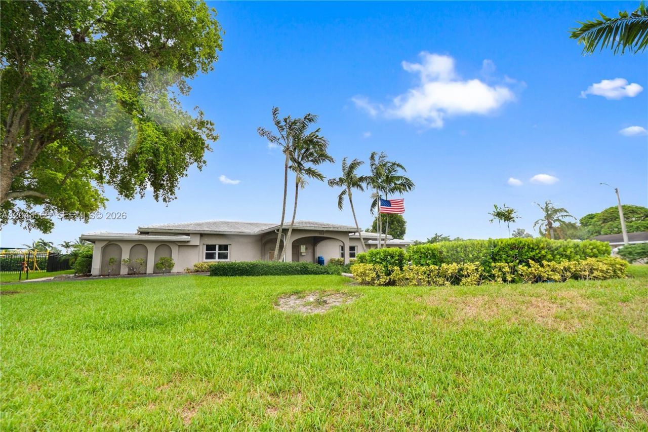 7111 NW 58th St, Tamarac, FL 33321 Photo