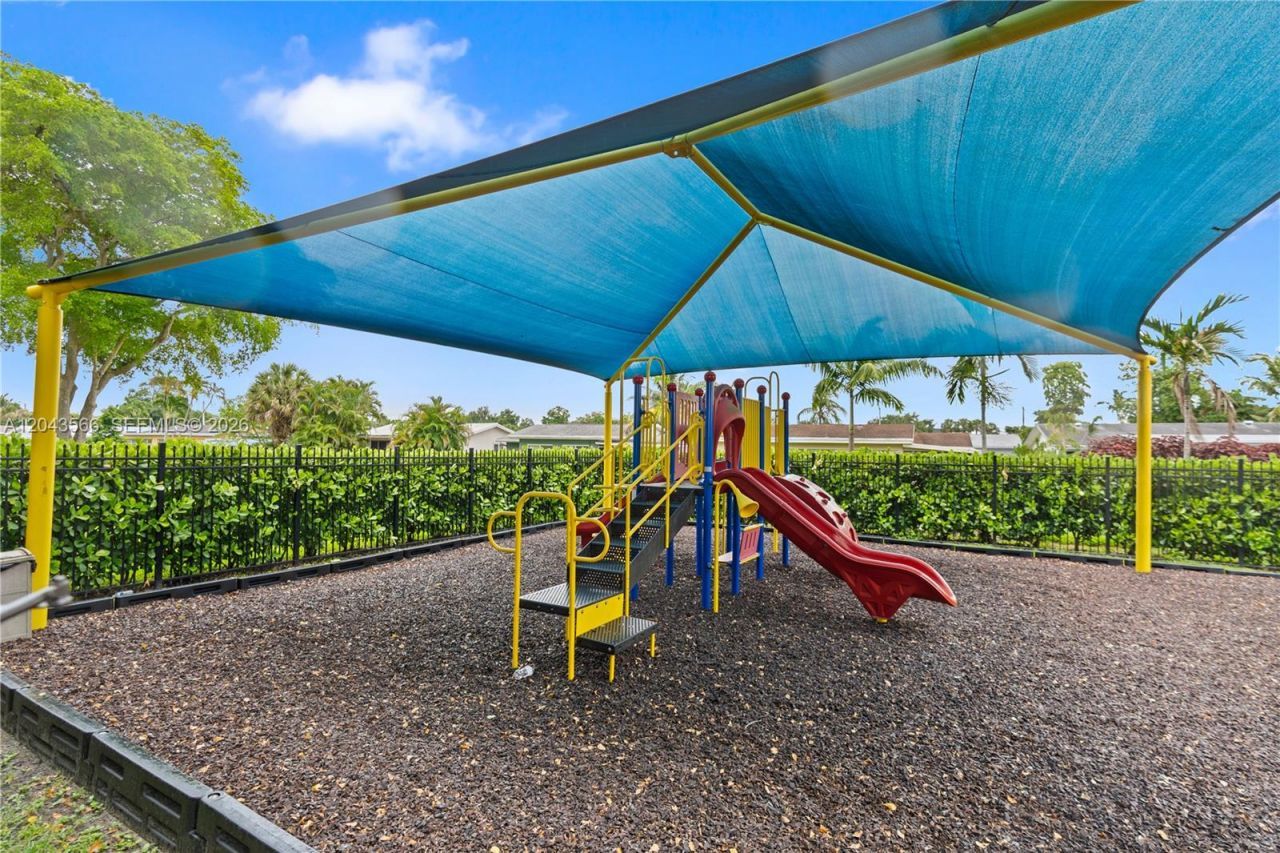 7111 NW 58th St, Tamarac, FL 33321 Photo