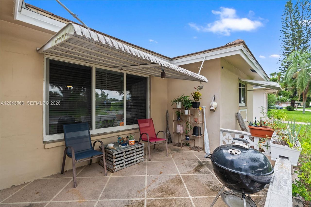 7111 NW 58th St, Tamarac, FL 33321 Photo