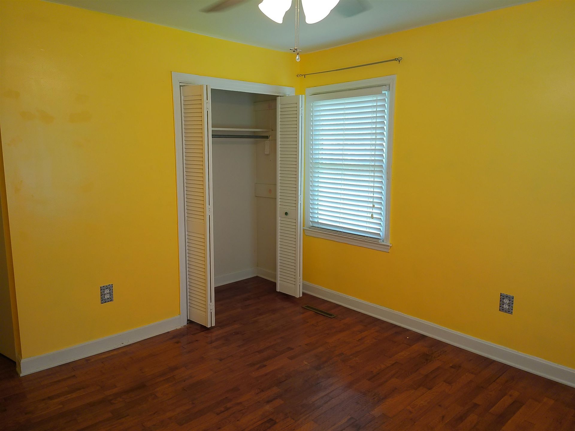 4389 Mcqueen St. Photo 22