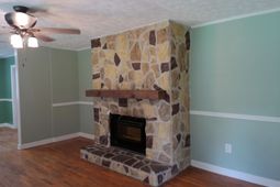 4389 Mcqueen St. photo 4