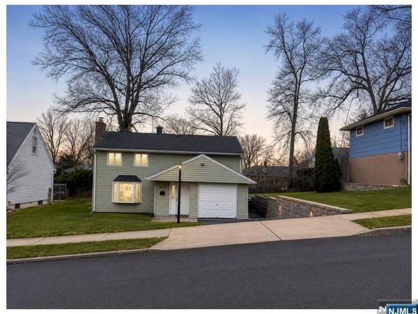 92 Grove Street, WALDWICK, NJ 07463