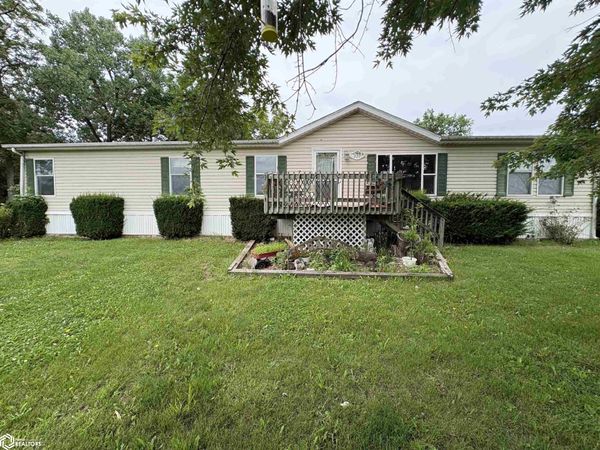 221 Van Dyke Street, Mystic, IA 52574