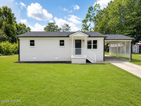 130 Glover Street , Atwood, TN 38220