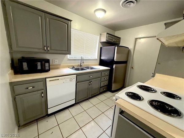5908 Carmen Boulevard , Las Vegas, NV 89108