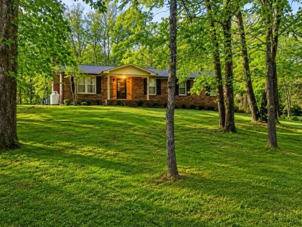 7311 Henry Dr , Fairview, TN 37062