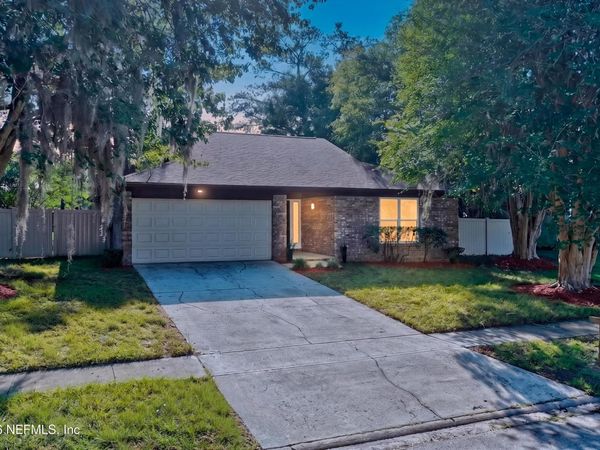8453 BOYSENBERRY Lane W, Jacksonville, FL 32244