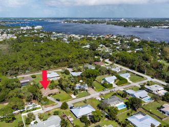 1321 SW Nikoma Street Palm City, FL 34990
