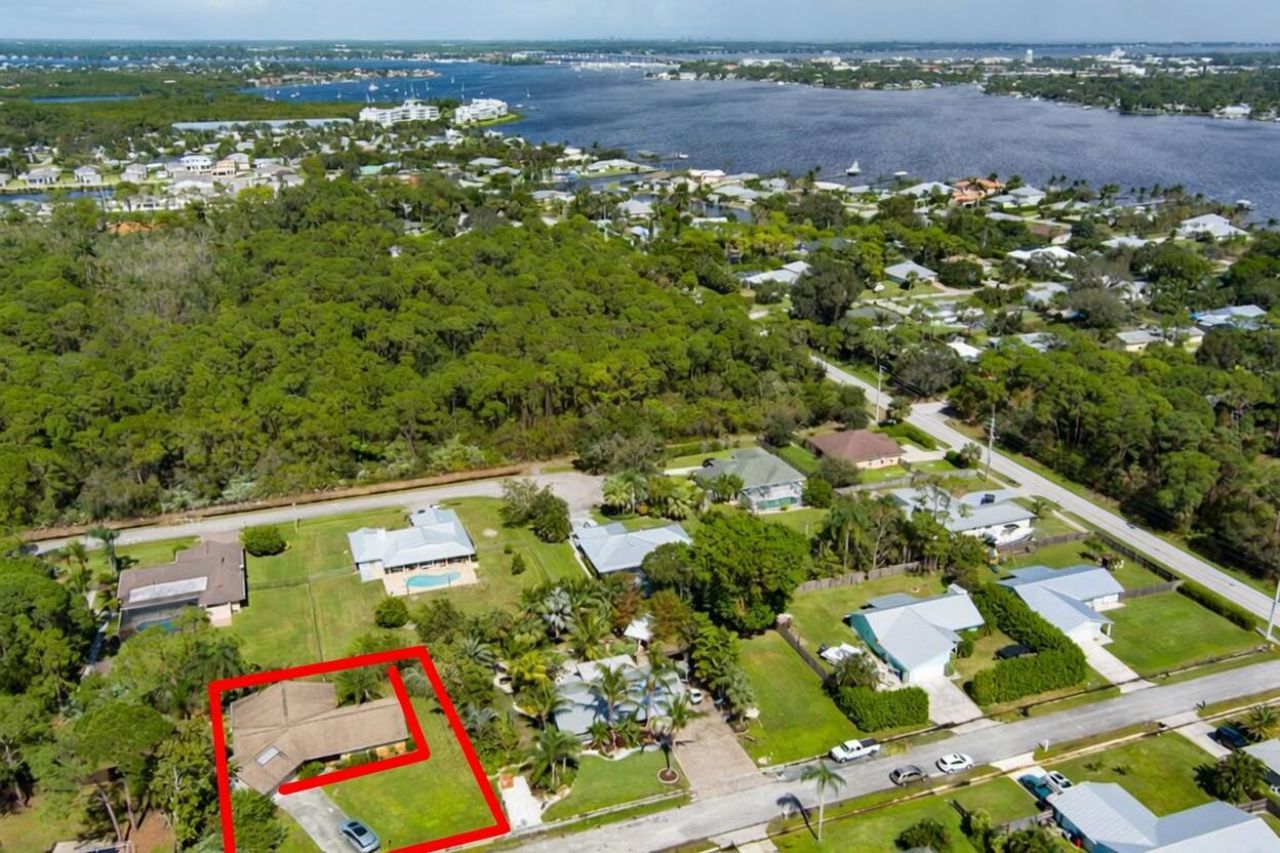 1321 SW Nikoma Street, Palm City, FL 34990 Photo