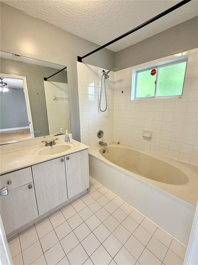 2825 SW 127th Way , Miramar, FL 33027 Photo
