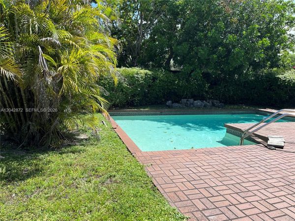 1020 NE 202nd Ter , Miami, FL 33179