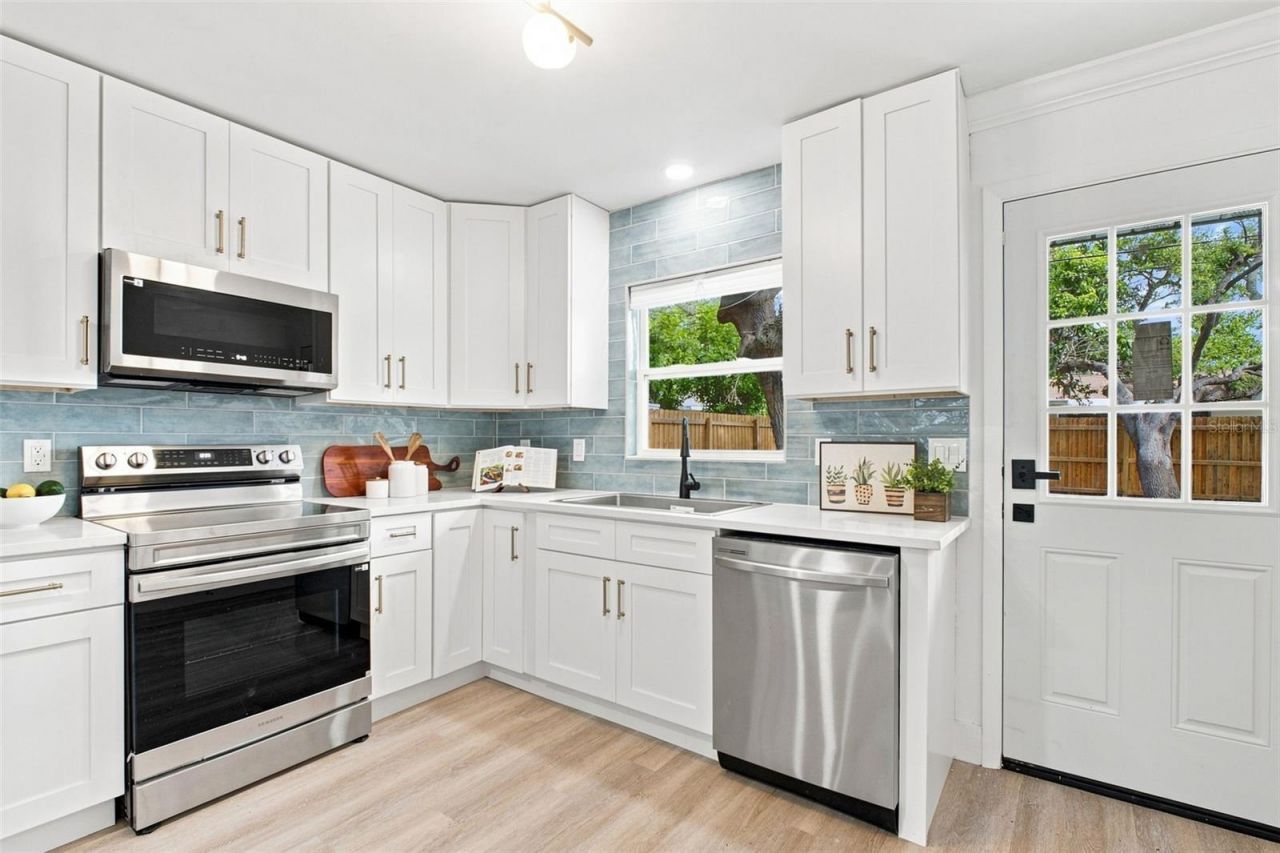 4733 25th Avenue S, Saint Petersburg, FL 33711 Photo