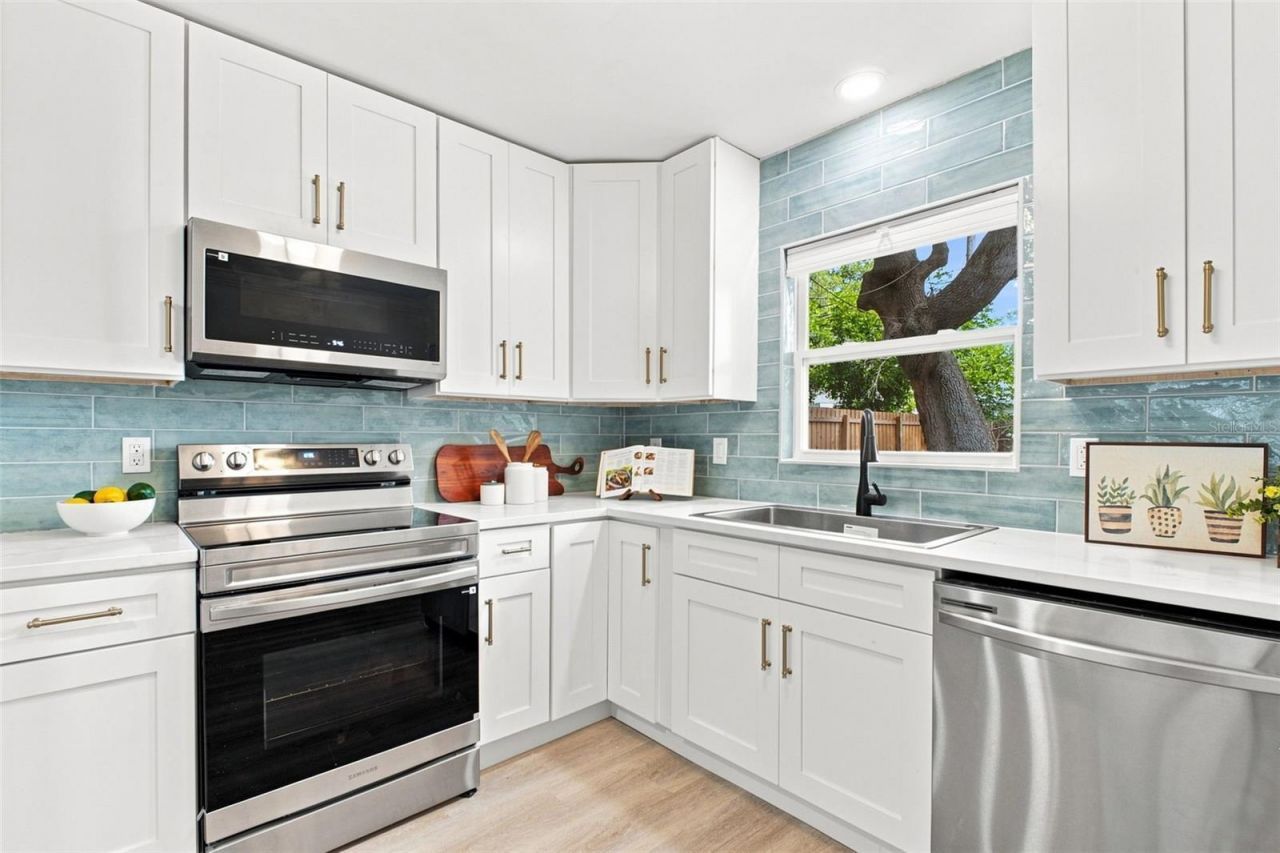 4733 25th Avenue S, Saint Petersburg, FL 33711 Photo