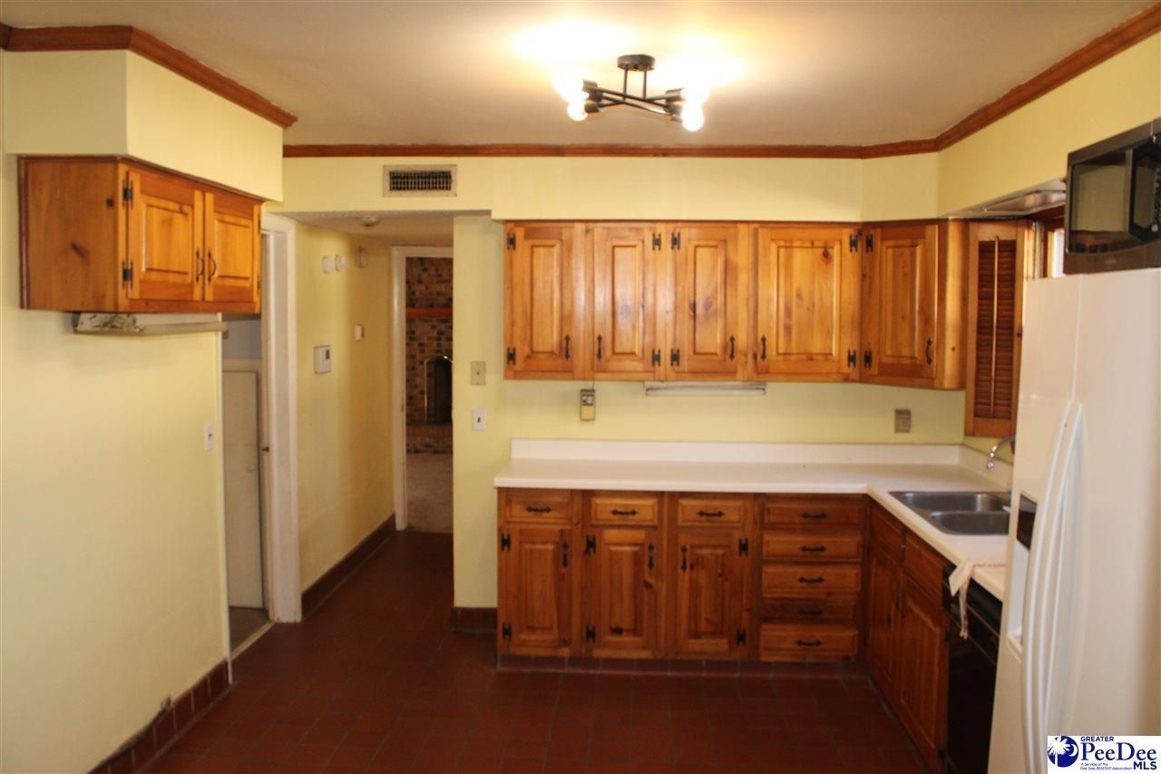 309 E Reaves Ave Photo 14