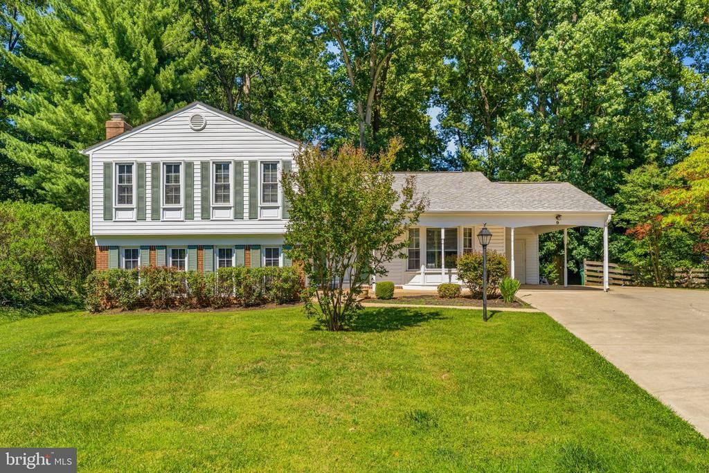 9 DUVALL LANE, GAITHERSBURG, MD 20877