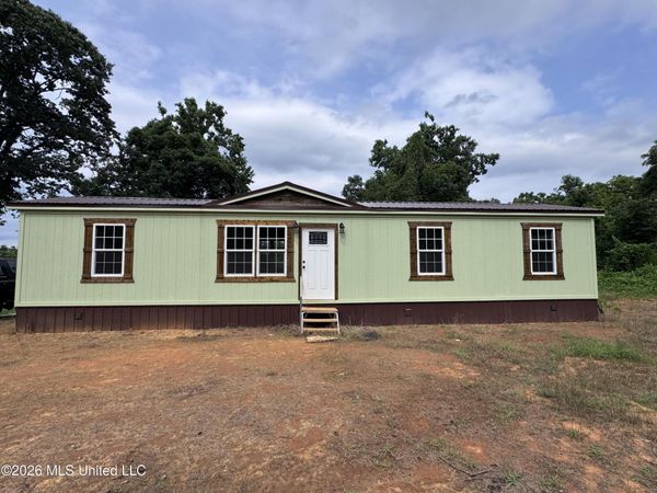 2370 Cr-719 , Blue Mountain, MS 38610