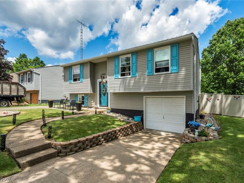 4885 Lynncrest Street SW, Canton, OH 44706 Photo 4