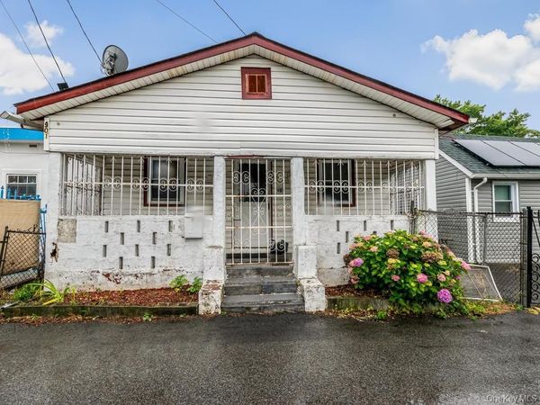 901 Harding Park , Bronx, NY 10473