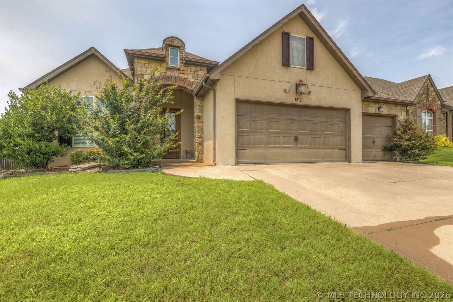 1312 S Desert Palm Lane, Broken Arrow, OK 74012 Main Photo