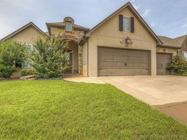 1312 S Desert Palm Lane, Broken Arrow, OK 74012