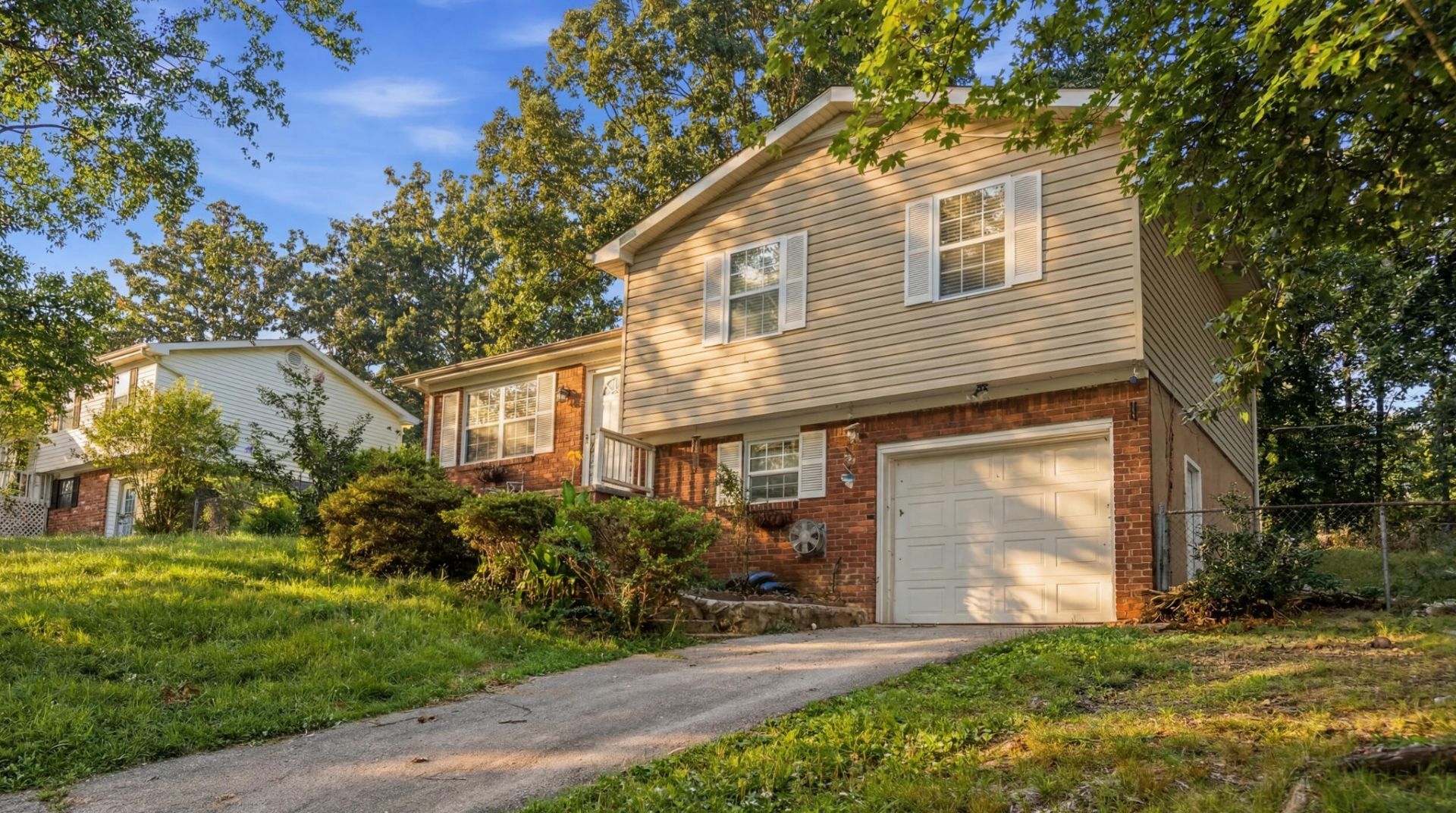 2974 E Freedom Circle, Ooltewah, TN 37363 Main Photo