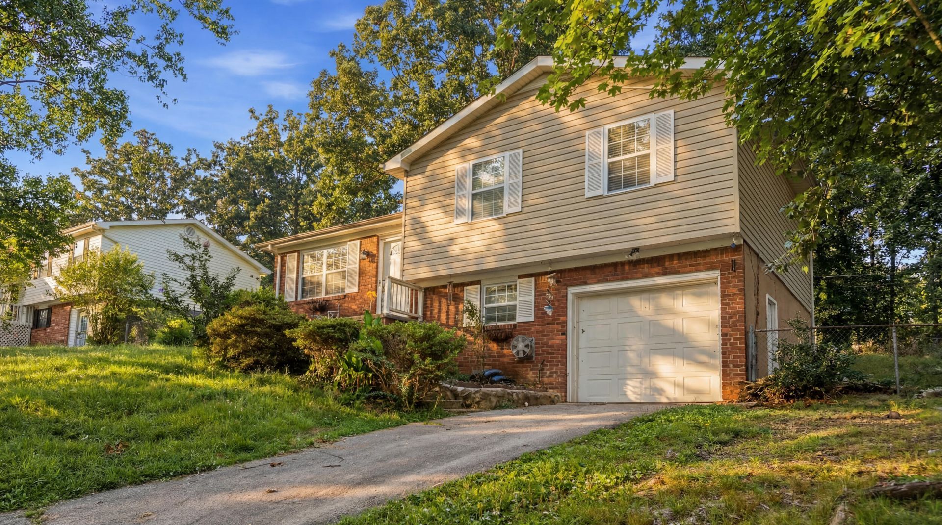 2974 E Freedom Circle, Ooltewah, TN 37363 Main Photo