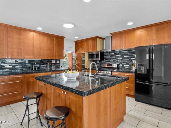 26 W ERIE Drive, Tempe, AZ 85282