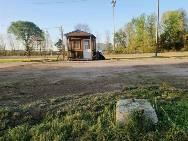 705 S Elmira Avenue , Russellville, AR 72802